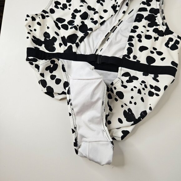 SHAN Black and White One Piece Swimsuit - Picture 10 of 12